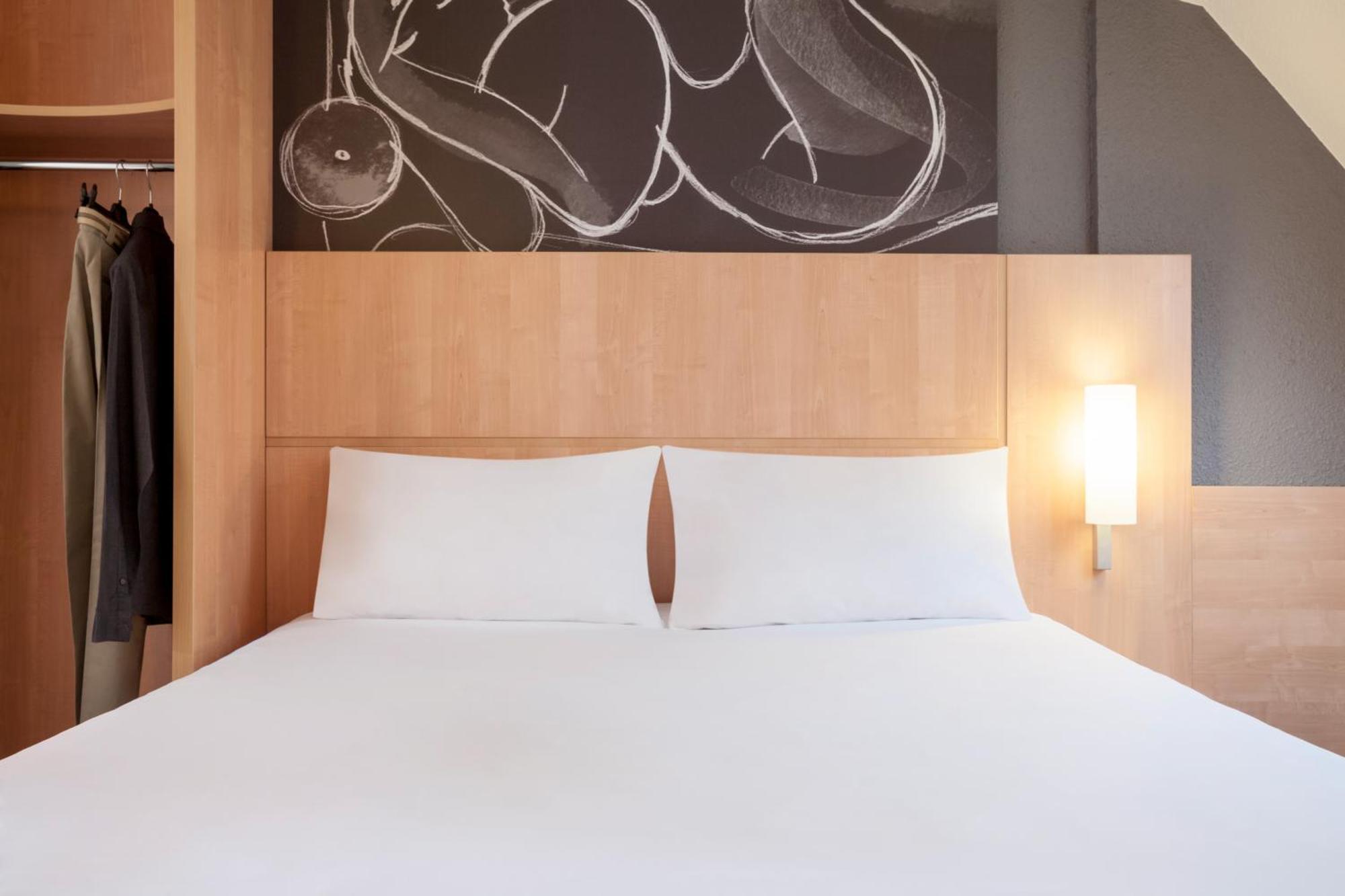 Ibis Maine Montparnasse Hotel Paris Exterior foto